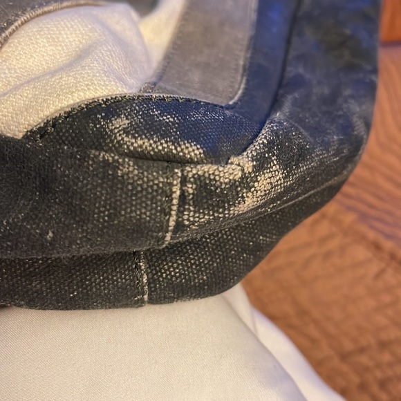 Mona B Nora Shoulder Bag - Picture 4 of 12